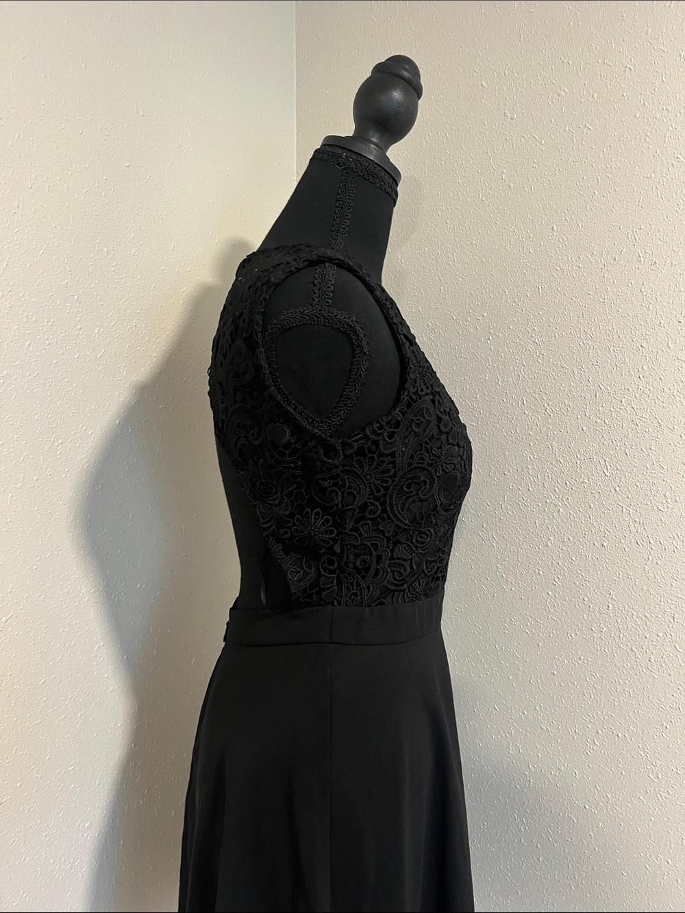 SUMMER CLOSEOUT! Lulus Black Lace Fit-and-Flare Mini Dress-Small - Picture 3 of 7